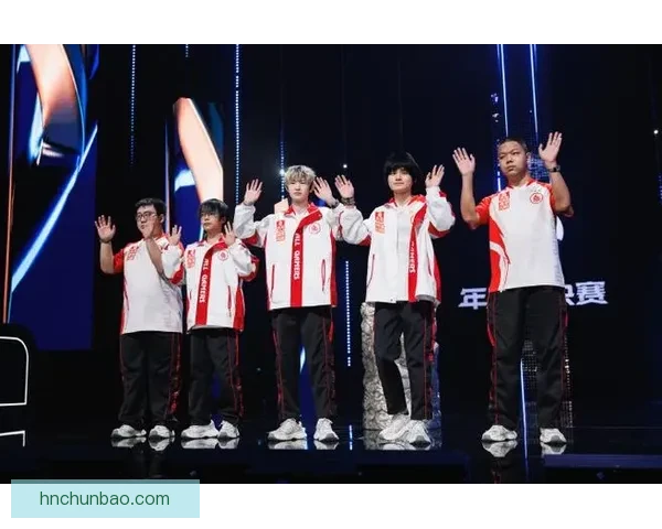 刘易斯与迈考尔的激烈对决背后：两位拳坛传奇的宿命碰撞与历史意义